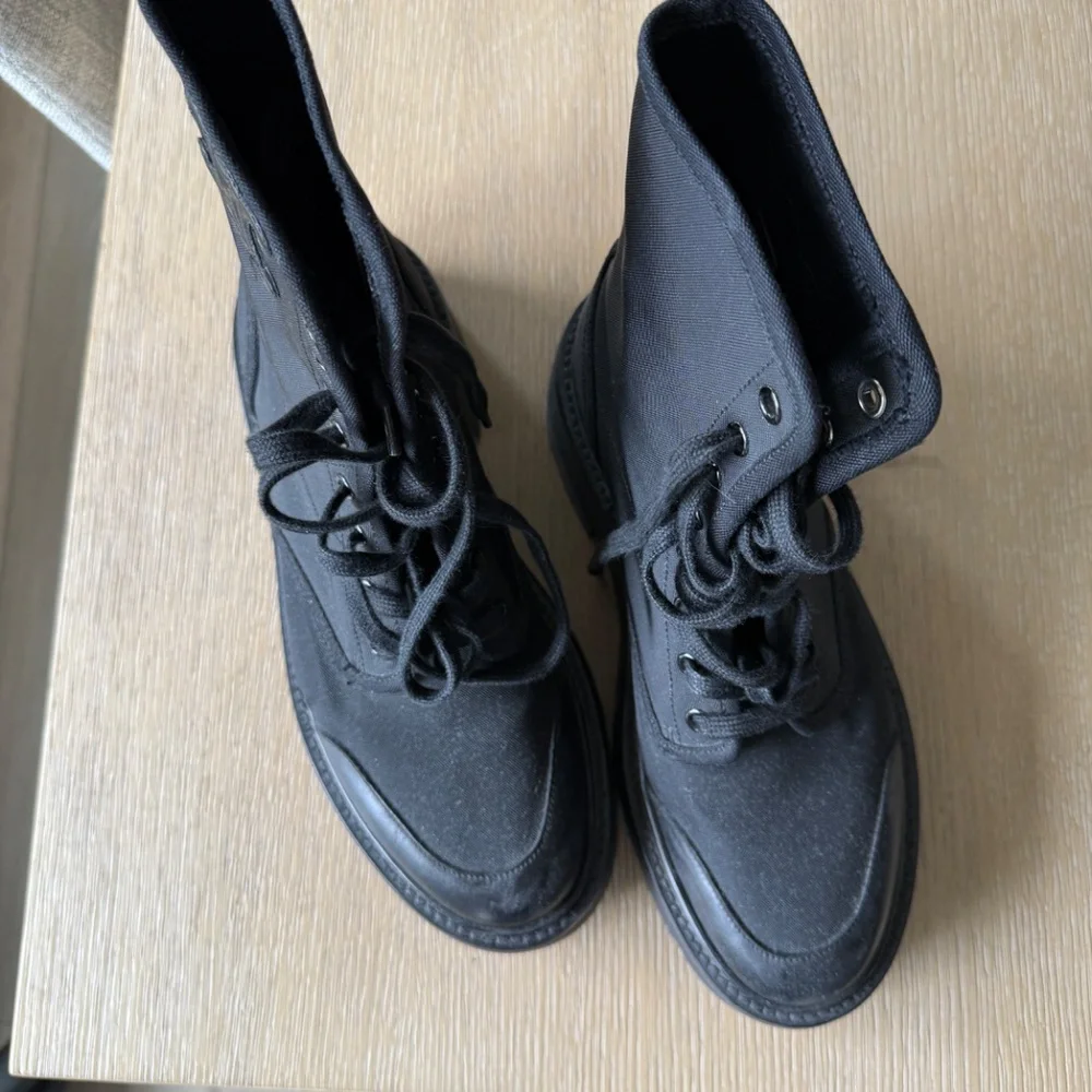 CELINE BULKY LACED UP BOOT | BLACK - Picture 7 of 13